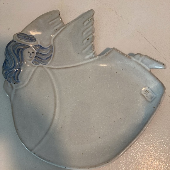 Erickson Flying Angel Platter Grey W/ Blue Hair Angel Pottery Blue and Grey NWOT - Picture 2 of 11